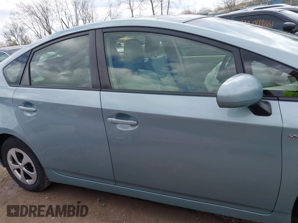 2013 Toyota Prius One with VIN JTDKN3DU2D1725401, listed as a IAAI auction lot 42066366 with 113,761 mi miles. Bid and sale history available at carsss.com. Image 14.