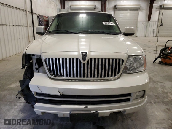 2006 Lincoln Navigator Luxury with VIN 5LMFU28586LJ18307, listed as a Copart auction lot 80278524 with 194,693 mi miles and Salvage Title. Bid and sale history available at carsss.com. Image 5.
