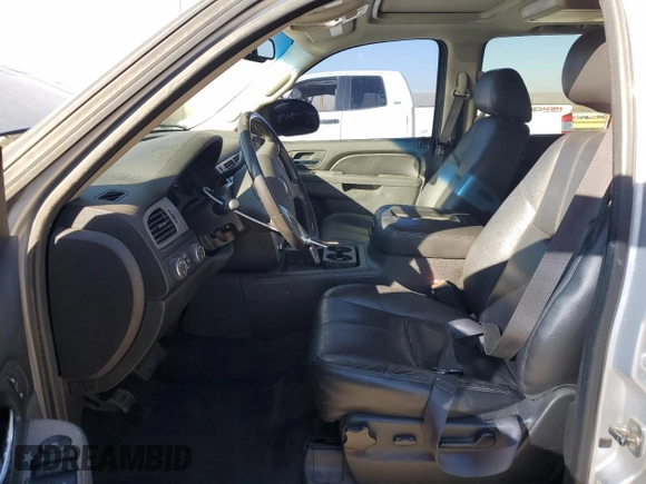 2013 Chevrolet Avalanche LT с VIN 3GNTKFE71DG263204, выставлен на аукционе Copart как лот 88760095 с пробегом 119 134 миль миль и Списание • Salvage title. История ставок и продаж доступна на DreamBid. Изображение 7.