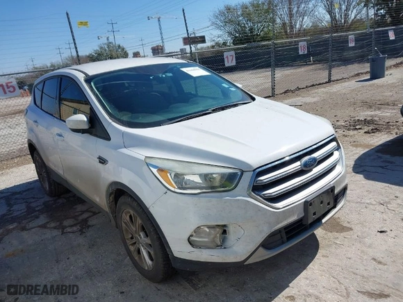 2017 Ford Escape SE with VIN 1FMCU0GDXHUA80806, listed as a IAAI auction lot 41660905 with 163,122 mi miles. Bid and sale history available at carsss.com. Image 1.