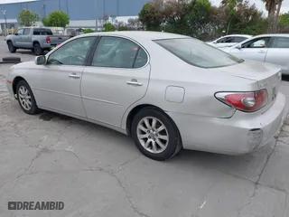 2003 Lexus ES 300 with VIN JTHBF30G330137880, listed as a IAAI auction lot 42074863 with 232,533 mi miles. Bid and sale history available at carsss.com. Image 3.