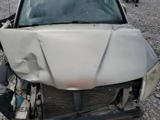 2007 Mitsubishi Endeavor SE z VIN 4A4MM31SX7E042558, wystawiony jako Copart lot #76093474 z przebiegiem Nie podano mil oraz Szkoda całkowita • Salvage title. Historia ofert i sprzedaży dostępna na DreamBid. Obrazek 12.