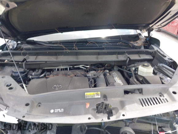 2020 Toyota Highlander L z VIN 5TDCZRAH1LS009495, wystawiony jako IAAI lot #42119622 z przebiegiem 33 858 mil mil oraz . Historia ofert i sprzedaży dostępna na DreamBid. Obrazek 10.
