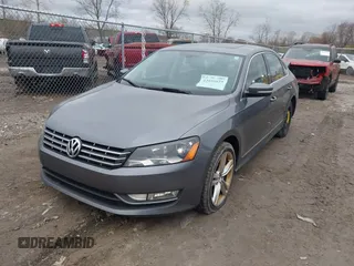 2015 Volkswagen Passat 2.0L TDI SEL Premium with VIN 1VWCV7A34FC094467, listed as a IAAI auction lot 42030825 with 184,517 mi miles. Bid and sale history available at carsss.com. Image 17.