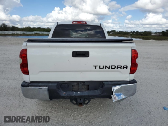 2018 Toyota Tundra 2WD SR5 with VIN 5TFEY5F12JX233799, listed as a Copart auction lot 82091024 with 105,972 mi miles and Non Repairable. Bid and sale history available at carsss.com. Image 6.