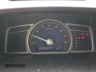 2008 Honda Civic LX с VIN 1HGFA16548L056390, выставлен на аукционе Copart как лот 61430705 с пробегом 220 095 миль миль и Чистый • Clean title. История ставок и продаж доступна на DreamBid. Изображение 9.