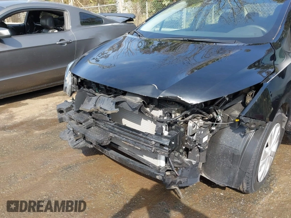 2020 Nissan Versa S z VIN 3N1CN8DV3LL873786, wystawiony jako IAAI lot #41793552 z przebiegiem 57 278 mil mil oraz . Historia ofert i sprzedaży dostępna na DreamBid. Obrazek 6.