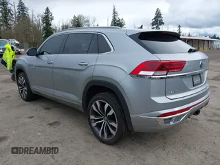 2021 Volkswagen Atlas SEL with VIN 1V2SE2CA4MC229844, listed as a IAAI auction lot 41916623 with 34,618 mi miles and . Bid and sale history available at DreamBid. Image 3.