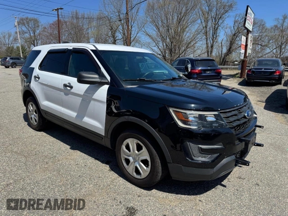 2018 Ford Police Interceptor Utility z VIN 1FM5K8AR4JGA32224, wystawiony jako Copart lot #55688025 z przebiegiem 121 565 mil mil oraz Tytuł czysty. Historia ofert i sprzedaży dostępna na DreamBid. Obrazek 1.