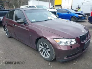 2007 BMW 3 Series 328xi z VIN WBAVC73577KP35907, wystawiony jako IAAI lot #41855762 z przebiegiem 159 594 mil mil oraz . Historia ofert i sprzedaży dostępna na DreamBid. Obrazek 1.