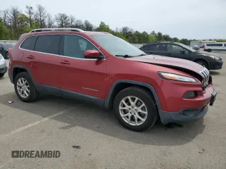 2015 Jeep Cherokee Latitude z VIN 1C4PJMCS2FW635212, wystawiony jako Copart lot #57851645 z przebiegiem 90 887 mil mil oraz Szkody całkowita. Historia ofert i sprzedaży dostępna na DreamBid. Obrazek 4.