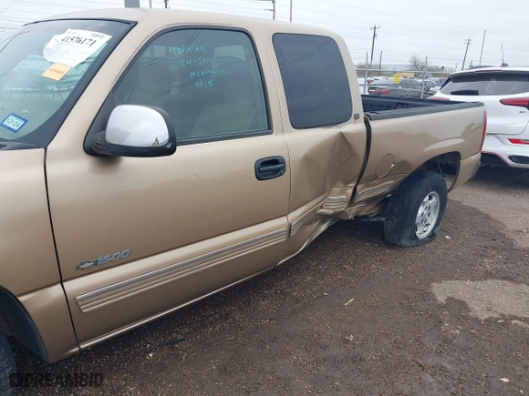 2000 Chevrolet Silverado 1500 LS with VIN 2GCEC19TXY1201498, listed as a IAAI auction lot 41576171 with 244,959 mi miles. Bid and sale history available at carsss.com. Image 6.