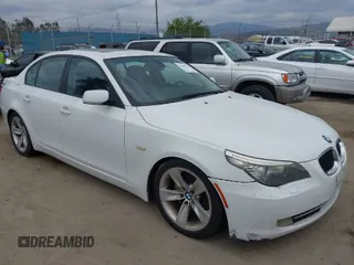 2009 BMW 5 Series 528i with VIN WBANU53529C121927, listed as a IAAI auction lot 42063066 with 195,322 mi miles and . Bid and sale history available at carsss.com. Image 1.