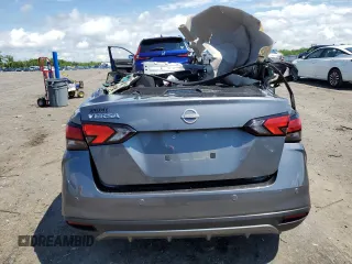 2025 Nissan Versa SV z VIN 3N1CN8EV3SL822009, wystawiony jako Copart lot #55924995 z przebiegiem Nie podano mil oraz Nie do naprawy • Non repairable. Historia ofert i sprzedaży dostępna na DreamBid. Obrazek 6.