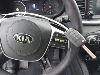 2019 Kia Sorento L with VIN 5XYPG4A33KG534780, listed as a IAAI auction lot 41563396 with 49,468 mi miles. Bid and sale history available at carsss.com. Image 11.