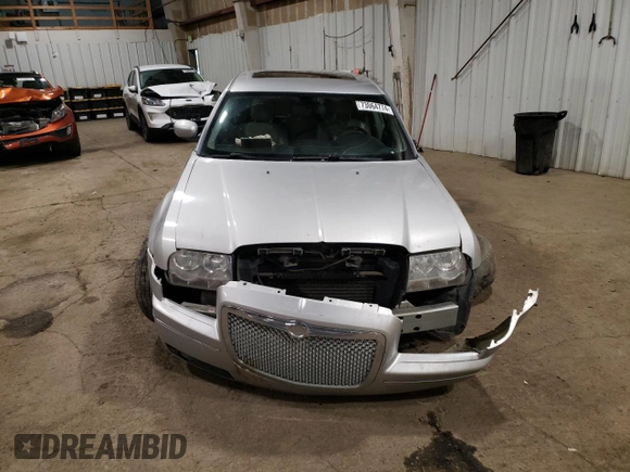 2006 Chrysler 300 Touring with VIN 2C3LK53G46H375167, listed as a Copart auction lot 73064774 with 201,333 mi miles and Salvage Title. Bid and sale history available at carsss.com. Image 5.