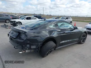 2021 Ford Mustang EcoBoost z VIN 1FA6P8TH2M5140071, wystawiony jako IAAI lot #41775674 z przebiegiem 20 184 mil mil oraz . Historia ofert i sprzedaży dostępna na DreamBid. Obrazek 4.