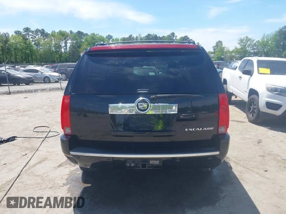 2008 Cadillac Escalade z VIN 1GYEC63818R112129, wystawiony jako IAAI lot #42005558 z przebiegiem 162 875 mil mil oraz . Historia ofert i sprzedaży dostępna na DreamBid. Obrazek 16.