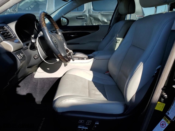 2014 Lexus LS 460 with VIN JTHBL5EF0E5130783, listed as a Copart auction lot 41615705 with 143,824 mi miles and Salvage Title. Bid and sale history available at carsss.com. Image 7.