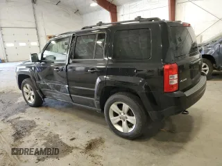 2014 Jeep Patriot Latitude z VIN 1C4NJRFB8ED647617, wystawiony jako Copart lot #53063505 z przebiegiem 139 132 mil mil oraz Szkoda całkowita • Salvage title. Historia ofert i sprzedaży dostępna na DreamBid. Obrazek 2.