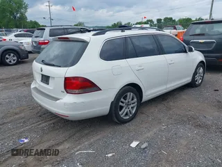 2010 Volkswagen Jetta TDI with VIN 3VWTL7AJ1AM697713, listed as a IAAI auction lot 42059765 with 302,664 mi miles and . Bid and sale history available at DreamBid. Image 4.