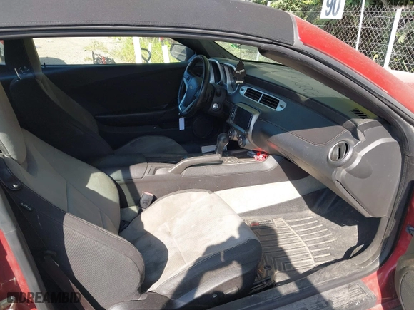 2014 Chevrolet Camaro LT with VIN 2G1FB3D39E9145988, listed as a IAAI auction lot 40028454 with 129,227 mi miles. Bid and sale history available at carsss.com. Image 5.