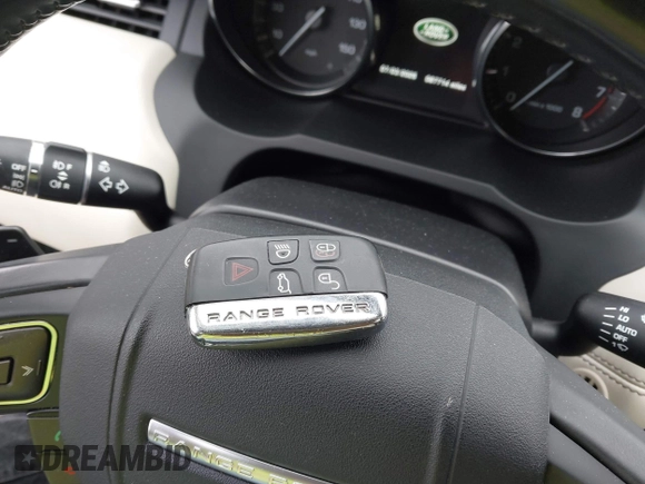 2015 Land Rover Range Rover Evoque Prestige with VIN SALVV2BG9FH024488, listed as a IAAI auction lot 41754265 with 87,714 mi miles and . Bid and sale history available at DreamBid. Image 11.