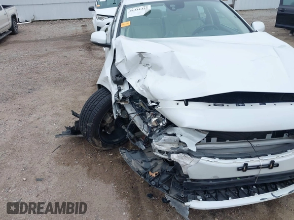 2017 Volvo S60 Inscription with VIN LYV402HK1HB128099, listed as a IAAI auction lot 41331325 with 77,789 mi miles. Bid and sale history available at carsss.com. Image 6.