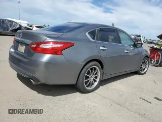 2017 Nissan Altima 2.5 SV with VIN 1N4AL3AP3HC493732, listed as a Copart auction lot 52744195 with 95,980 mi miles and Clean Title. Bid and sale history available at carsss.com. Image 3.