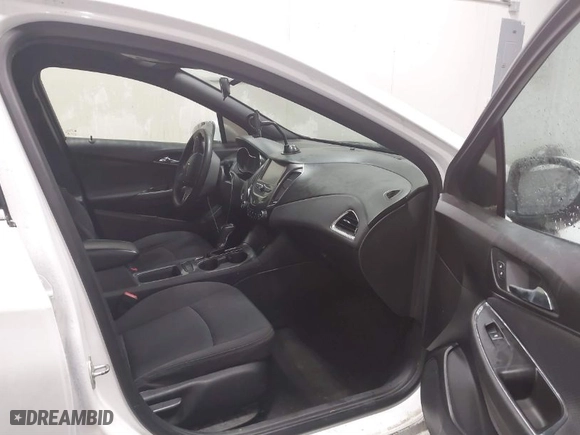 2018 Chevrolet Cruze LT with VIN 1G1BE5SM8J7194494, listed as a IAAI auction lot 41272542 with 79,539 mi miles. Bid and sale history available at carsss.com. Image 5.