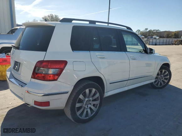 2011 Mercedes-Benz GLK-Class GLK 350 with VIN WDCGG5GB1BF686560, listed as a Copart auction lot 41416125 with 97,877 mi miles and Salvage Title. Bid and sale history available at carsss.com. Image 3.