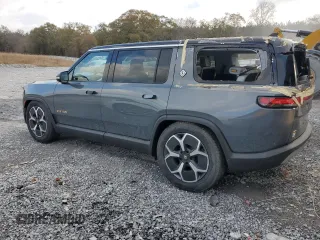 2023 Rivian R1S Launch Edition z VIN 7PDSGABL9PN022280, wystawiony jako Copart lot #83526124 z przebiegiem 51 mil mil oraz Szkoda całkowita • Salvage title. Historia ofert i sprzedaży dostępna na DreamBid. Obrazek 2.