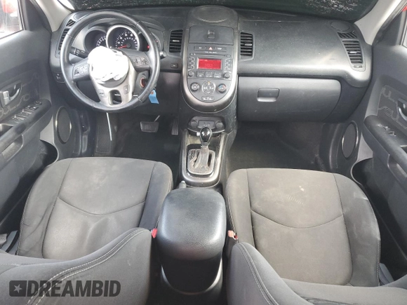 2013 Kia Soul + z VIN KNDJT2A61D7589518, wystawiony jako Copart lot #58082715 z przebiegiem 158 200 mil mil oraz Szkoda całkowita • Salvage title. Historia ofert i sprzedaży dostępna na DreamBid. Obrazek 8.