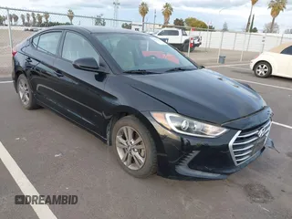 2017 Hyundai Elantra SE z VIN 5NPD84LF5HH013780, wystawiony jako IAAI lot #41612034 z przebiegiem 121 122 mil mil oraz . Historia ofert i sprzedaży dostępna na DreamBid. Obrazek 1.