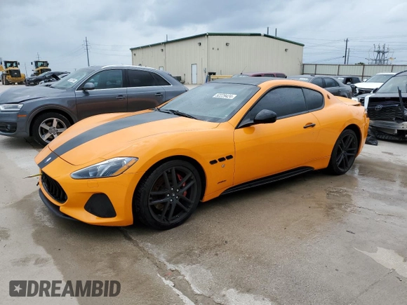 2018 Maserati GranTurismo Sport z VIN ZAM45VLA8J0255867, wystawiony jako Copart lot #52229424 z przebiegiem 54 288 mil mil oraz Szkoda całkowita • Salvage title. Historia ofert i sprzedaży dostępna na DreamBid. Obrazek 1.