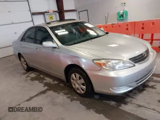 2004 Toyota Camry LE with VIN 4T1BE30K14U312190, listed as a IAAI auction lot 41952035 with 224,361 mi miles. Bid and sale history available at carsss.com. Image 1.