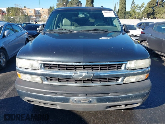 2003 Chevrolet Suburban LS with VIN 3GNEC16T83G233894, listed as a IAAI auction lot 41339503 with 201,076 mi miles. Bid and sale history available at carsss.com. Image 6.