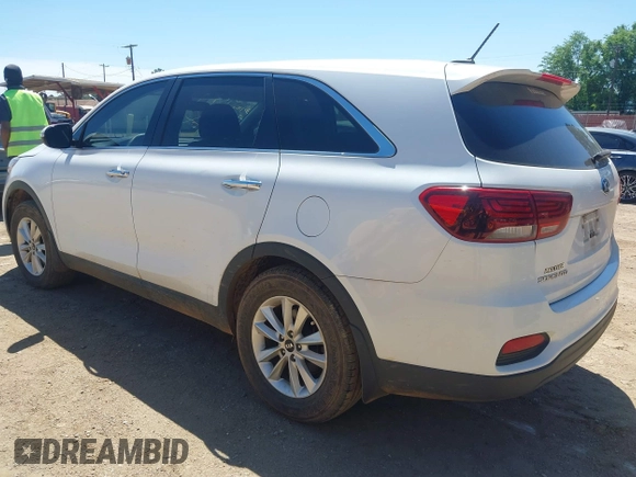 2019 Kia Sorento L z VIN 5XYPG4A37KG511454, wystawiony jako IAAI lot #42088735 z przebiegiem 157 599 mil mil oraz . Historia ofert i sprzedaży dostępna na DreamBid. Obrazek 3.