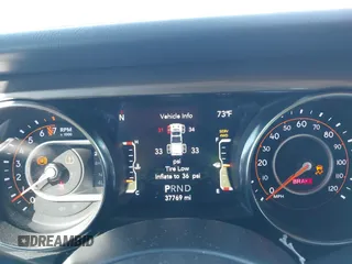 2021 Jeep Gladiator Overland z VIN 1C6HJTFG3ML552660, wystawiony jako IAAI lot #41636232 z przebiegiem 37 769 mil mil oraz . Historia ofert i sprzedaży dostępna na DreamBid. Obrazek 7.