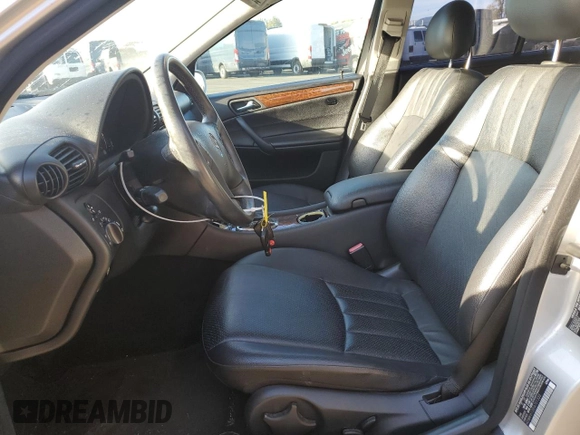 2005 Mercedes-Benz C 240 with VIN WDBRF61J35A701535, listed as a Copart auction lot 79762884 with 73,468 mi miles and Clean Title. Bid and sale history available at DreamBid. Image 7.