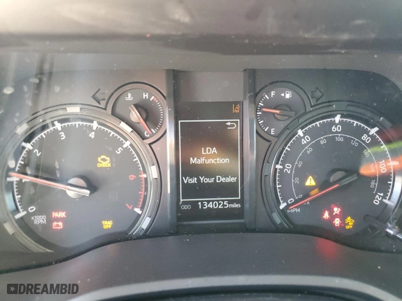 2022 Toyota 4Runner SR5 with VIN JTEEU5JR0N5260179, listed as a Copart auction lot 52883395 with 134,025 mi miles and Salvage Title. Bid and sale history available at carsss.com. Image 9.