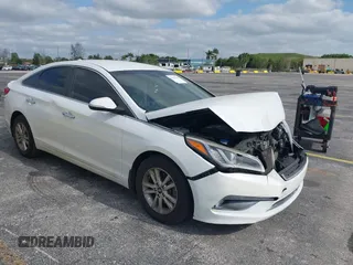 2015 Hyundai Sonata Eco z VIN 5NPE24AA4FH140482, wystawiony jako IAAI lot #42055140 z przebiegiem 87 031 mil mil oraz . Historia ofert i sprzedaży dostępna na DreamBid. Obrazek 1.