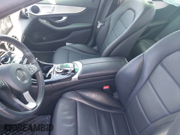 2015 Mercedes-Benz C-Class C 300 Luxury with VIN 55SWF4KB1FU063728, listed as a IAAI auction lot 41280726 with 27,010 mi miles. Bid and sale history available at carsss.com. Image 5.