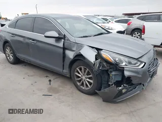 2018 Hyundai Sonata SE z VIN 5NPE24AF0JH725399, wystawiony jako IAAI lot #42173414 z przebiegiem 150 384 mil mil oraz . Historia ofert i sprzedaży dostępna na DreamBid. Obrazek 1.