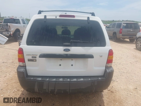 2005 Ford Escape XLT with VIN 1FMYU03125KE16019, listed as a IAAI auction lot 42256715 with 222,592 mi miles and . Bid and sale history available at DreamBid. Image 16.
