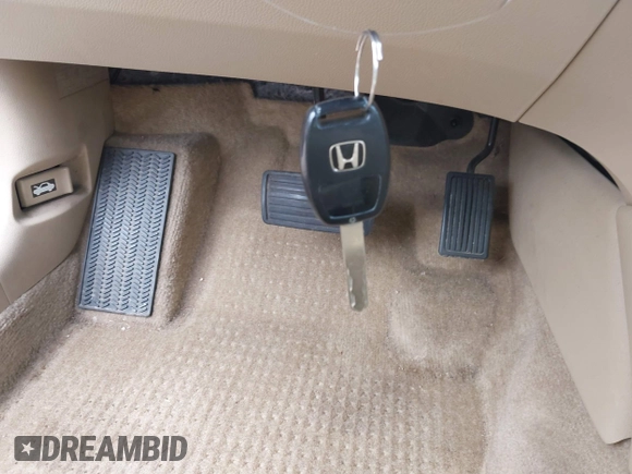 2011 Honda Accord EX-L with VIN 1HGCP3F89BA019619, listed as a IAAI auction lot 42521230 with 111,549 mi miles and . Bid and sale history available at DreamBid. Image 11.