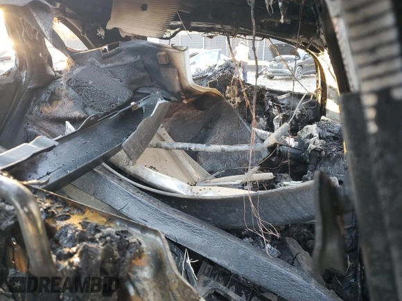 2020 Mercedes-Benz GLC 300 z VIN W1N0G8EB4LF806275, wystawiony jako Copart lot #89332425 z przebiegiem Nie podano mil oraz Nie do naprawy • Non repairable. Historia ofert i sprzedaży dostępna na DreamBid. Obrazek 10.