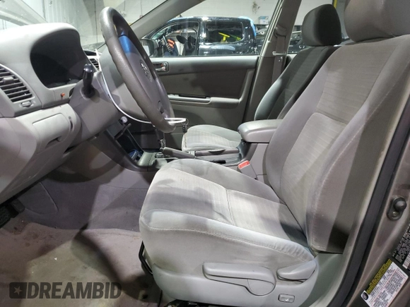 2006 Toyota Camry STD with VIN 4T1BE32K16U724240, listed as a Copart auction lot 87595155 with 251,947 mi miles and Salvage Title. Bid and sale history available at DreamBid. Image 7.