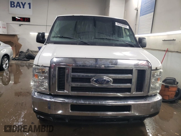 2008 Ford Econoline Cargo Commercial with VIN 1FTNE24W28DA88751, listed as a Copart auction lot 42938085 with 234,429 mi miles and Salvage Title. Bid and sale history available at DreamBid. Image 5.