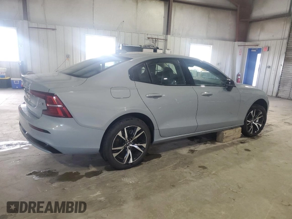 2025 Volvo S60 Core with VIN 7JRL12GJ5SG362633, listed as a Copart auction lot 73521594 with 2,001 mi miles and Clean Title. Bid and sale history available at carsss.com. Image 3.